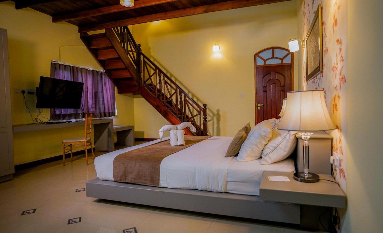 Royal Classic Resort Kandy Exterior foto