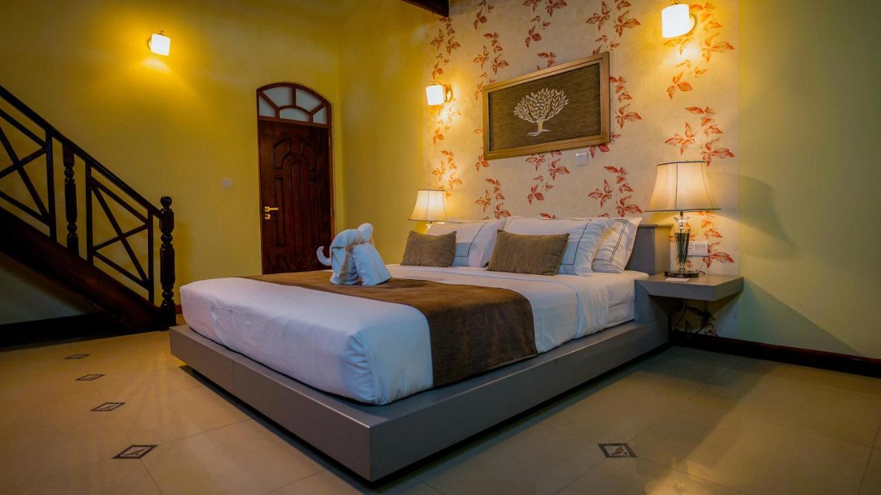 Royal Classic Resort Kandy Exterior foto